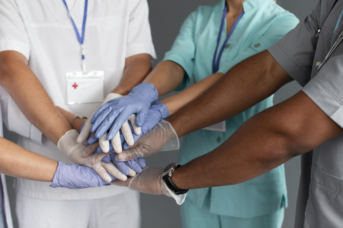 Cerca del equipo de trabajadores de la salud