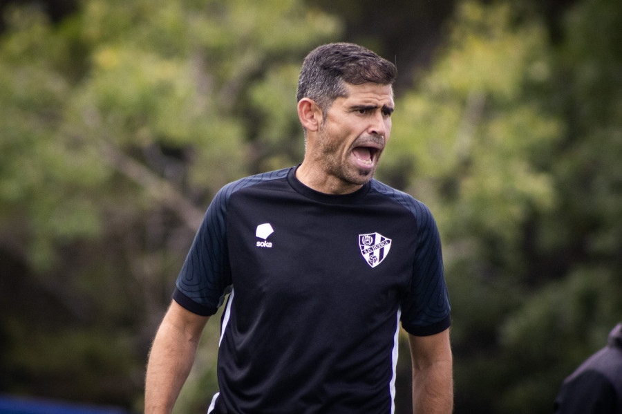 Osasuna descarta la llegada de Antonio Hidalgo, el favorito para el banquillo del Deportivo
