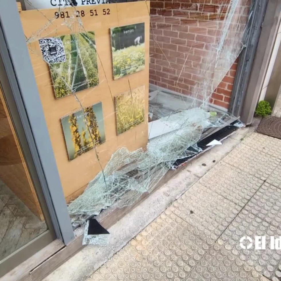 Roba en una peluquería de A Coruña un día después de salir de la cárcel