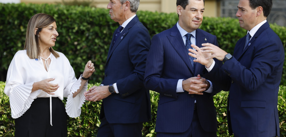 Los 'barones' del PP exigen convocar ya elecciones y Sánchez insiste en que agotará la legislatura