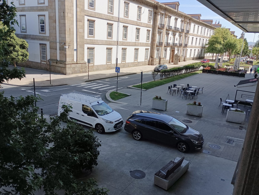 El BNG emplaza al Ayuntamiento a que impida los aparcamientos indebidos en Las Atochas