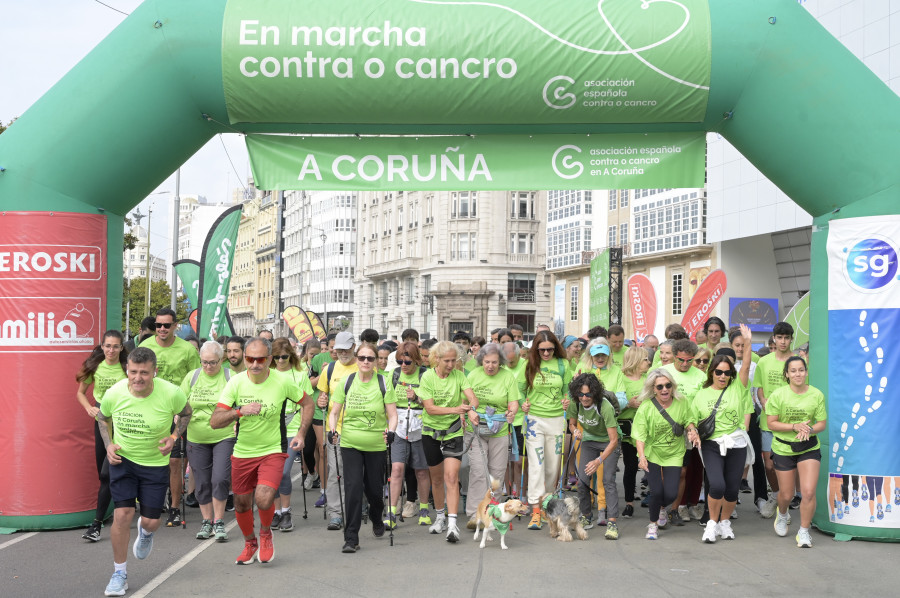 Una marea verde contra el cáncer toma las calles de A Coruña: "Esto te da fuerzas para seguir"