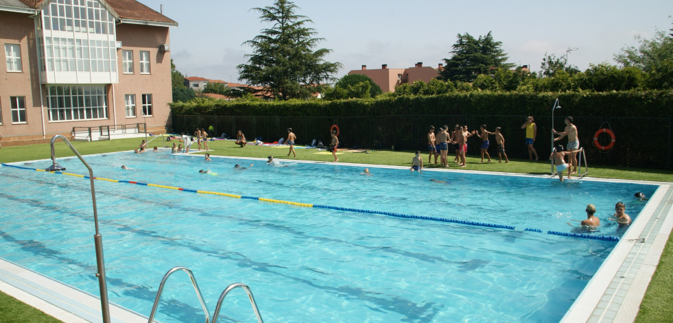 Carral inaugura la temporada de verano con la apertura de la piscina municipal