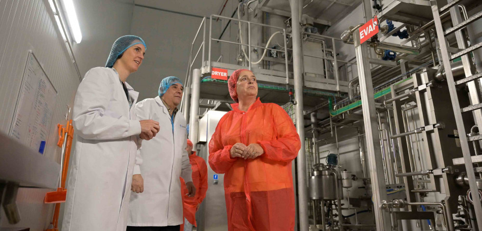 Inleit: 250 millones de litros anuales de leche de vaca de explotaciones del entorno transformados en Teixeiro