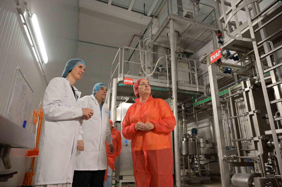 Inleit procesa cada año en Curtis 250 millones  de litros de leche de explotaciones del entorno
