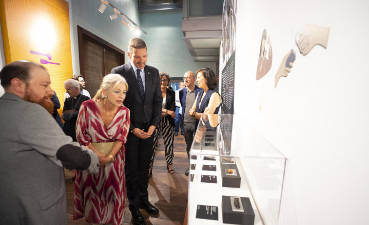A Xunta inaugura a exposición 'Viquingos. Unha ollada desde Galicia'