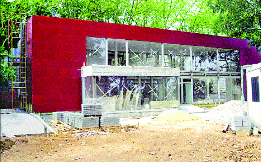 Hace 25 años | Las obras del comedor universitario de Oza estarán concluidas en un mes