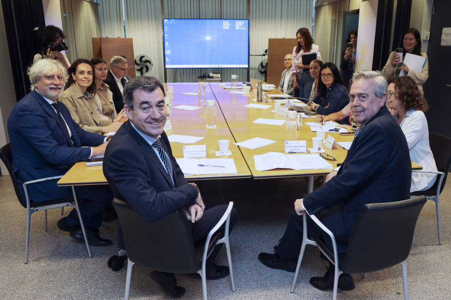 Las clases teóricas de Medicina son insuficientes para la UDC, que insiste en impartir la titulación