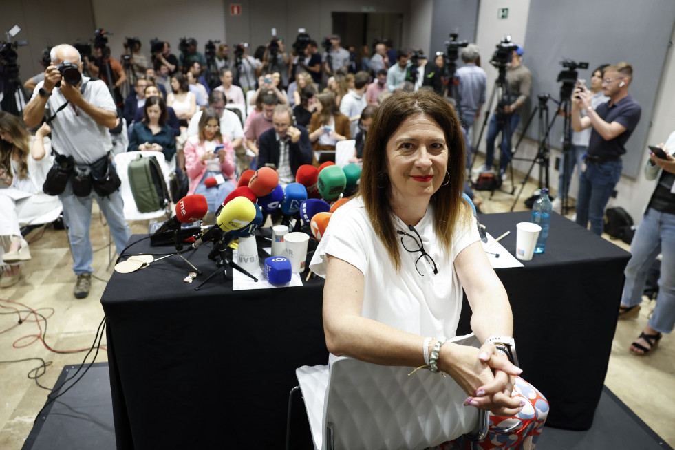 FOTODELDÍA MADRID (ESPAÑA), 04/06/2025.- La exmilitante socialista Leire Díez comparece este miércoles ante los medios después de solicitar su baja en el PSOE, donde declaró este martes por el e