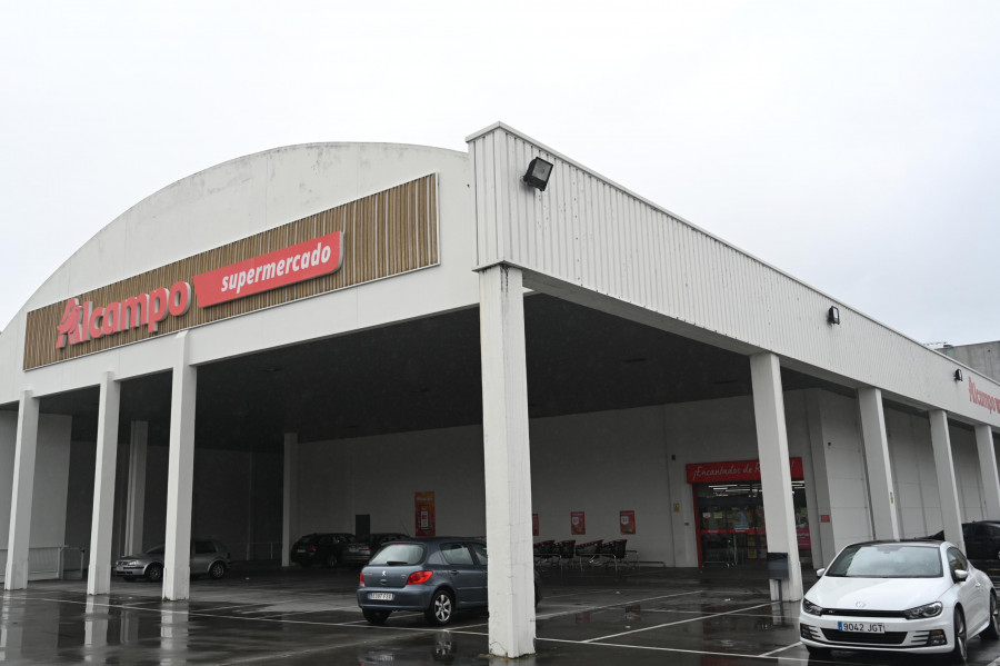 El ERE de Alcampo en A Coruña: cierre del supermercado de A Grela y ocho trabajadores despedidos
