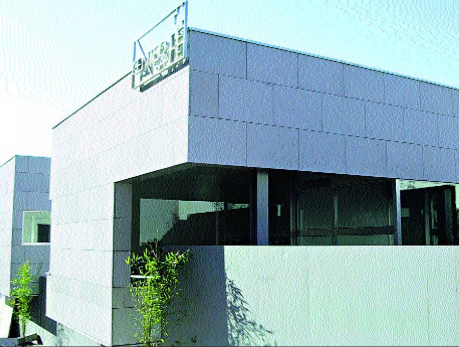 Hace 25 años | Atención Primaria inaugura el nuevo centro de salud de Santa Cruz