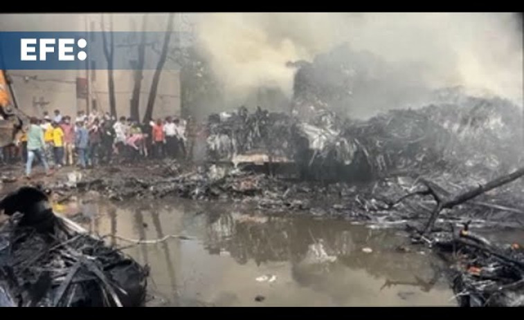 El accidente de avión de la India supera los 270 muertos