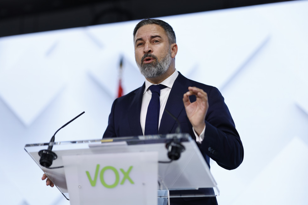 MADRID, 16/06/2025.- El líder de Vox, Santiago Abascal, durante la rueda de prensa ofrecida tras la reunión del Comité de Acción Política, este lunes en Madrid. EFE/ Rodrigo Jimenez