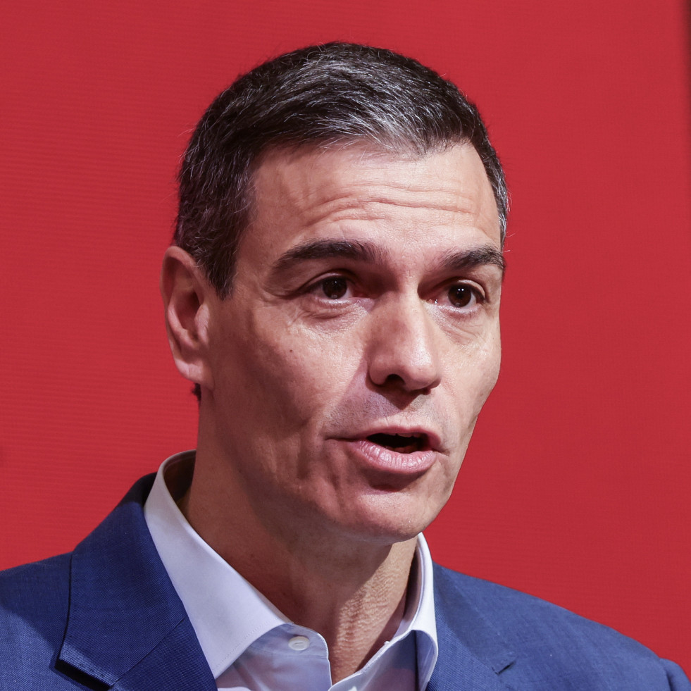Sánchez envía una carta a la militancia en la que denuncia una operación de 