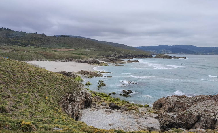 Multas de hasta 60.000 euros por llevarse moluscos, conchas, piedras o arena de la playa