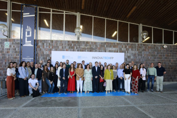 Foto de familia de los premios InnovaTech FP @ Patricia G. Fraga