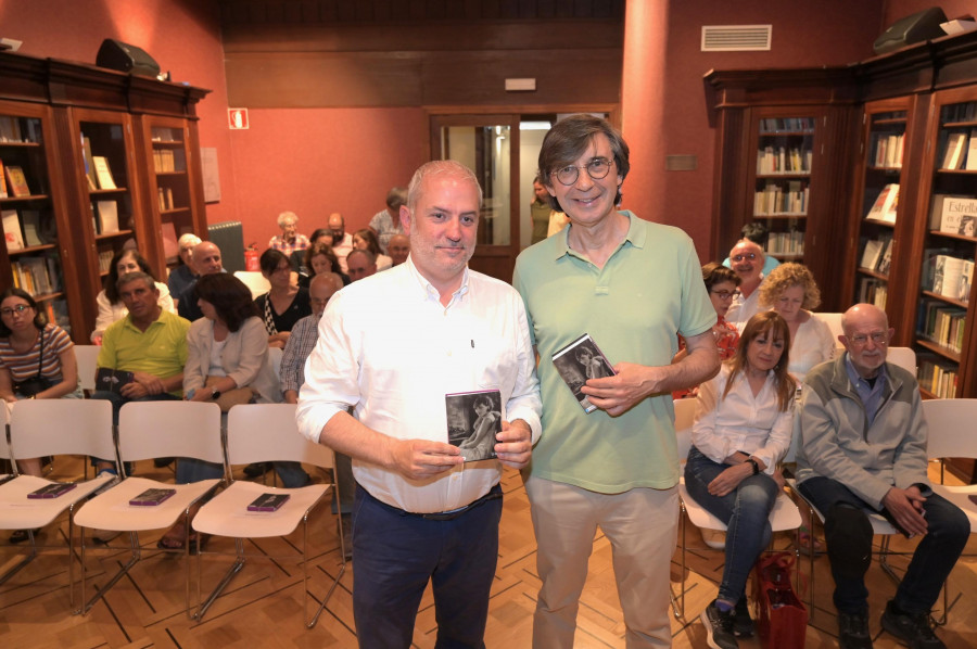 Una colección de postales para terminar con los bulos sobre Esther Casares Quiroga