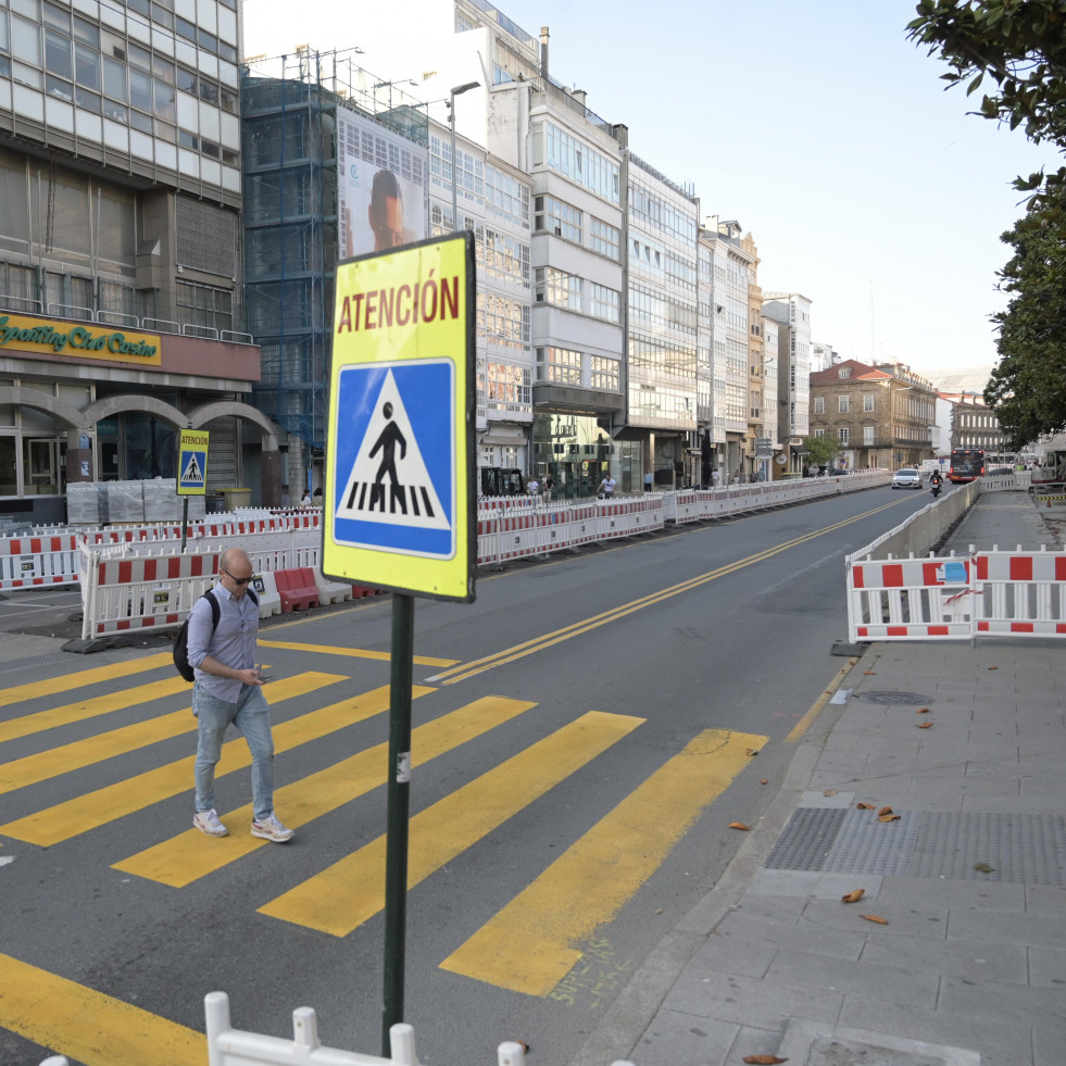 La primera calle coruñesa que tuvo semáforos los pierde para siempre