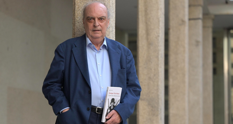 Enrique Vila-Matas | “Ya me gustaría a mí humanizarme más, pero temo que me cueste la vida”