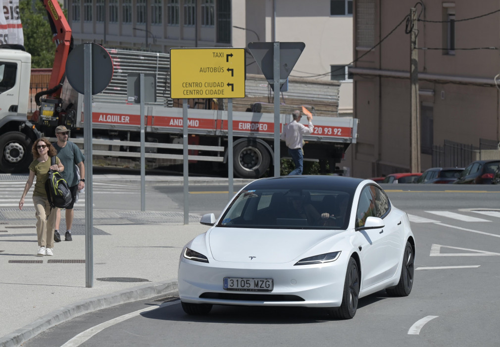 Los planes de Uber de expandirse en A Coruña se truncan: solo 15 taxis podrán unirse a la empresa