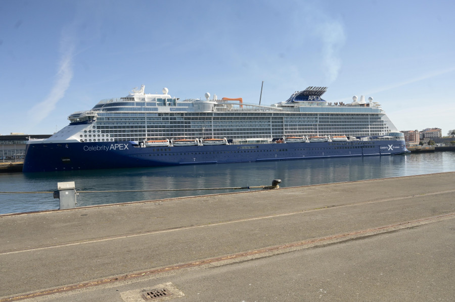 El Puerto de A Coruña se pasa al gas y a la electricidad para reducir la polución
