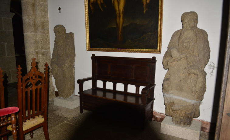 O Tribunal Supremo obriga á familia Franco a devolver as estatuas do Pórtico da Gloria que conserva