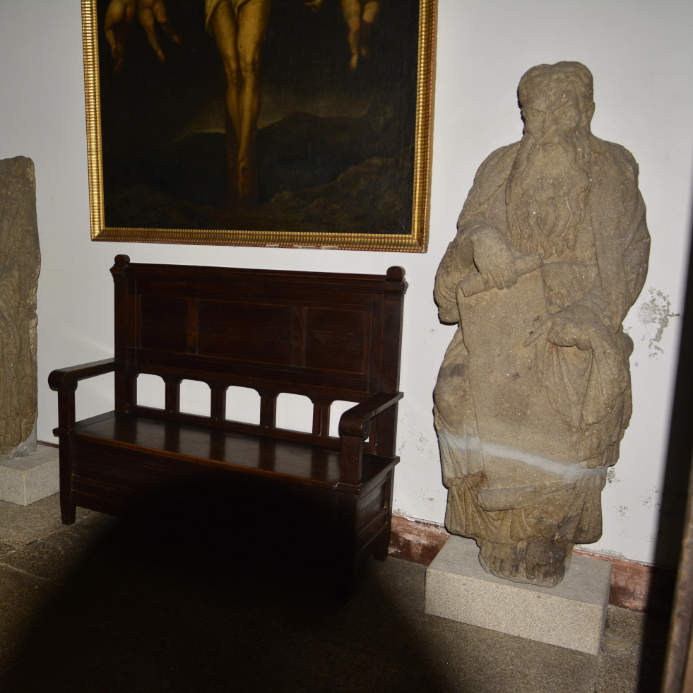 O Tribunal Supremo obriga á familia Franco a devolver as estatuas do Pórtico da Gloria que conserva