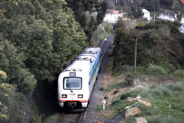 Un tren en As Xubias @Patricia G. Fraga