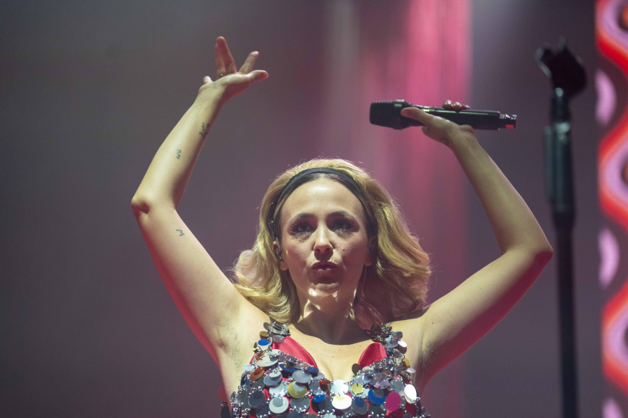 Rigoberta Bandini conquista A Coruña con el espectáculo pop más personal y peculiar posible