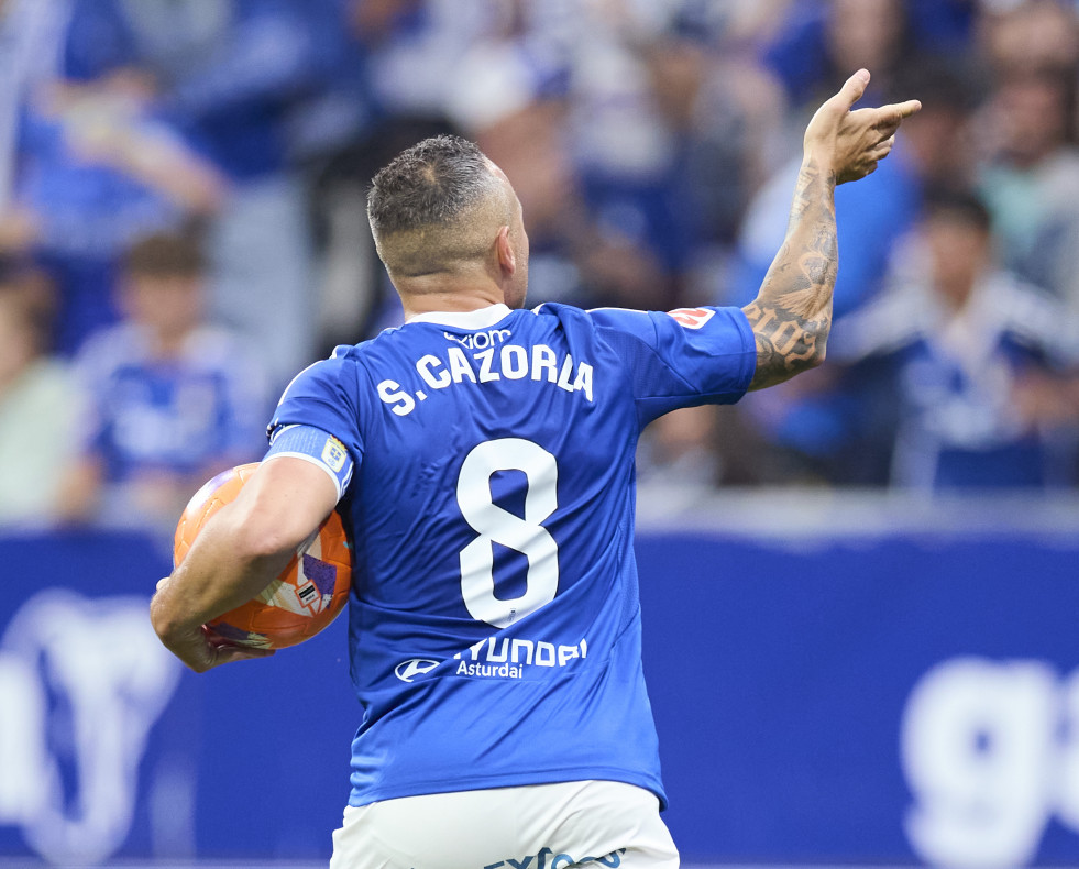 EuropaPress 6815415 santi cazorla real oviedo celebrates scoring goal during laliga hypermotion play 22315113