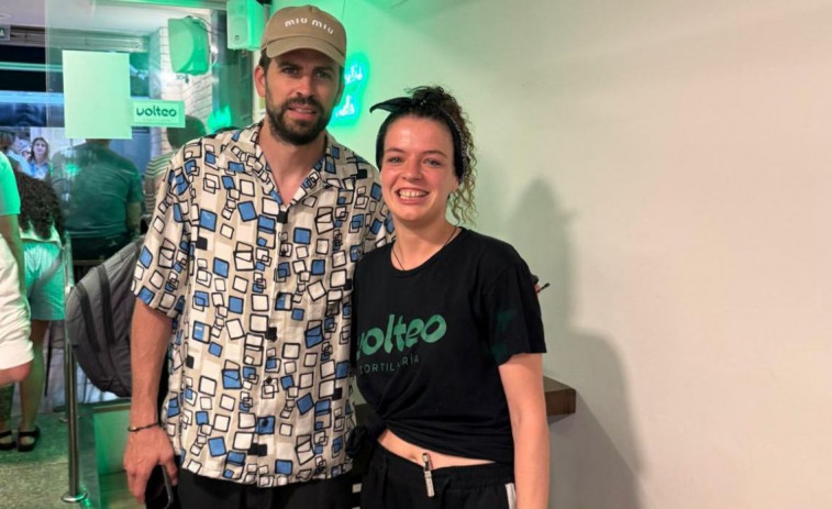 Piqué y Clara Chía 'flipan' con una tortilla de A Coruña