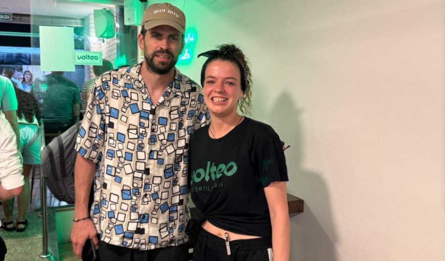 Piqué y Clara Chía 'flipan' con una tortilla de A Coruña