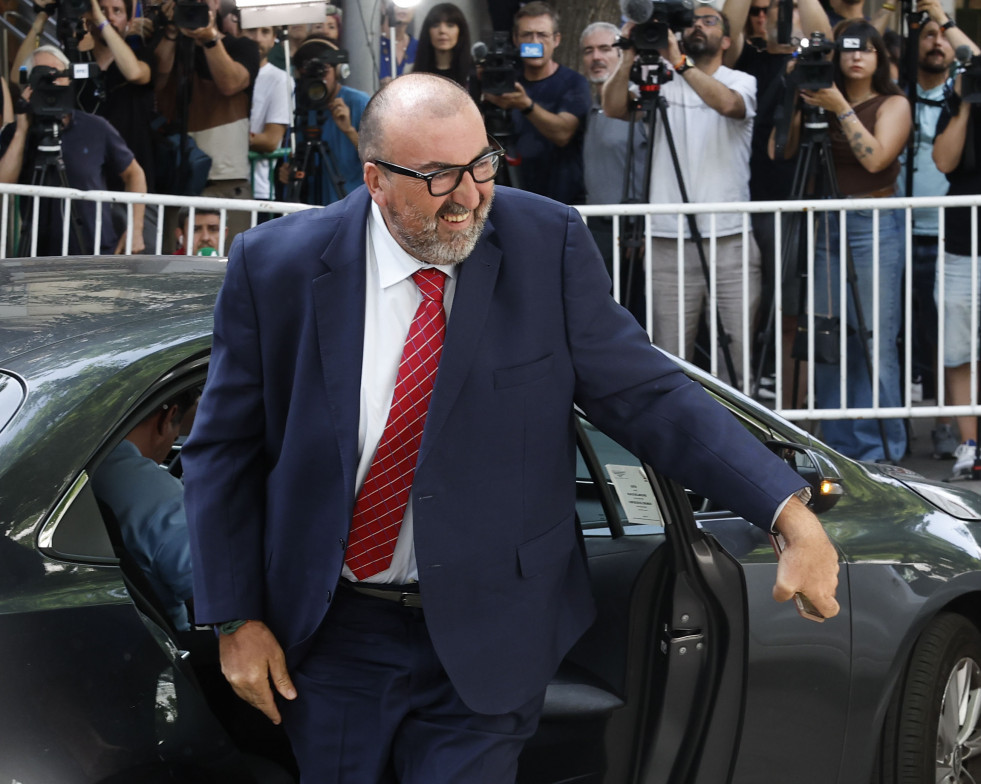 MADRID, 23/06/2025.- Koldo García a su llegada al Tribunal Supremo en Madrid, este lunes. El juez del Tribunal Supremo Leopoldo Puente interroga este lunes al exministro de Transportes José Luis Áb