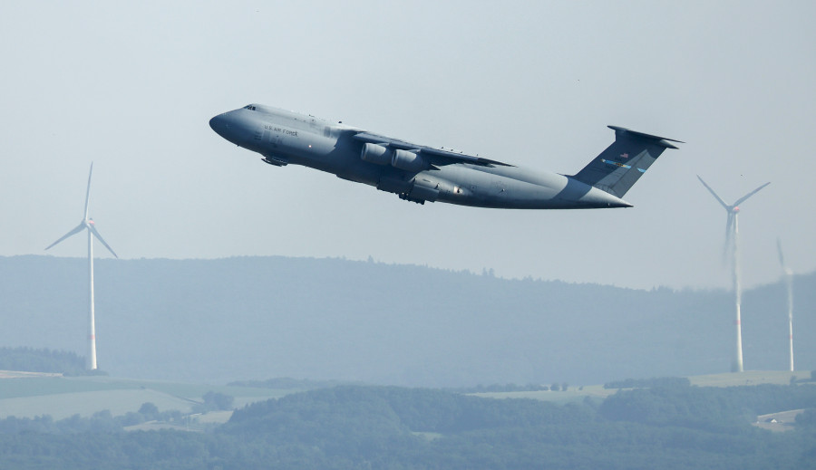 Aumenta el "trasiego" de aviones cisterna de Estados Unidos en Morón de la Frontera
