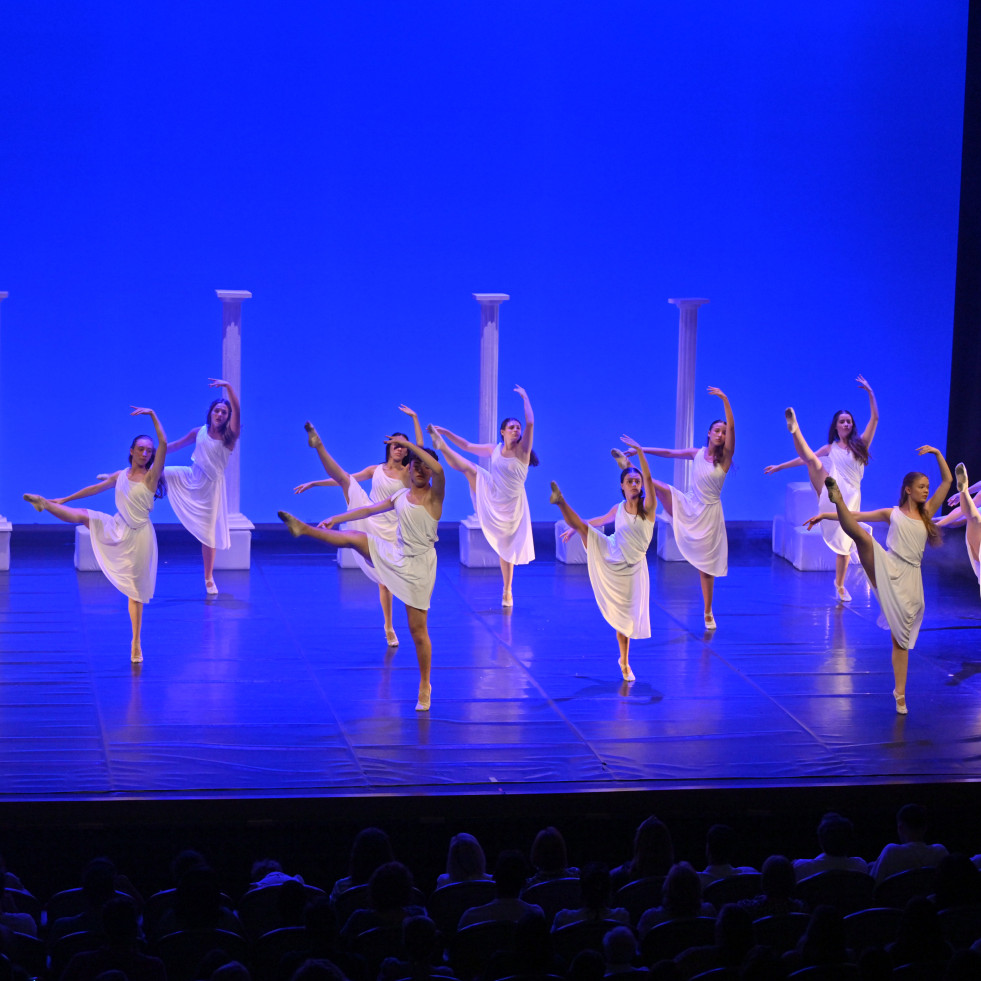 Espectáculo de danza de la Escuela Municipal en el Teatro Colón