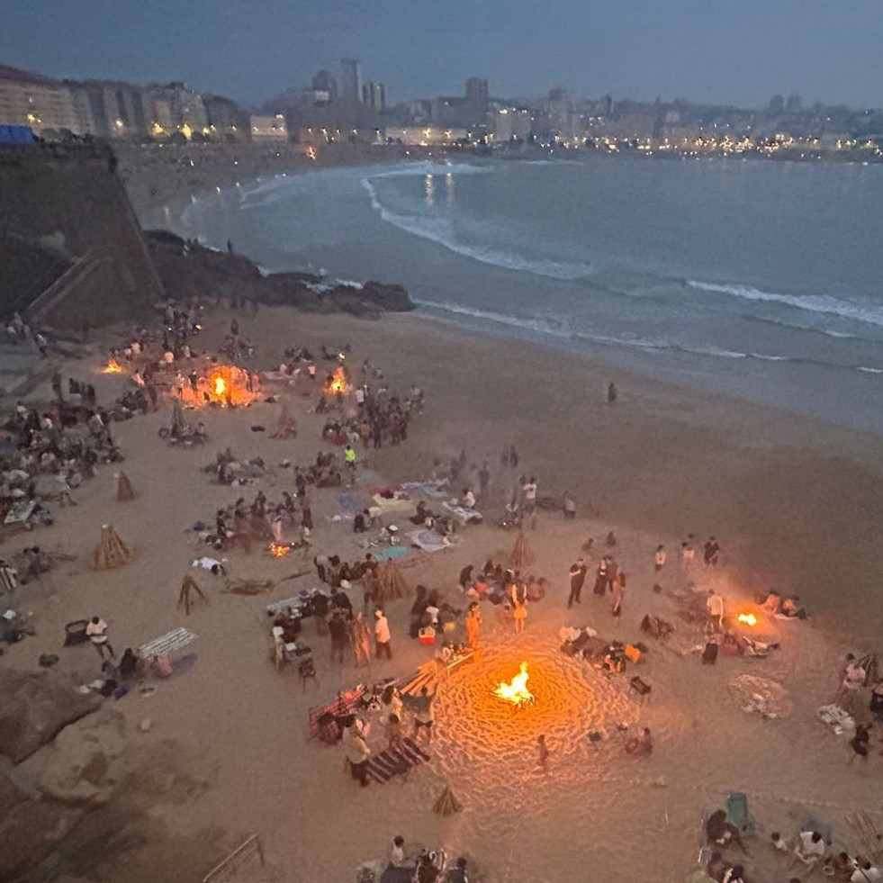 A Coruña ya arde en su noche más mágica