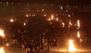 A Coruña disfruta en la playa de la magia única de San Juan
