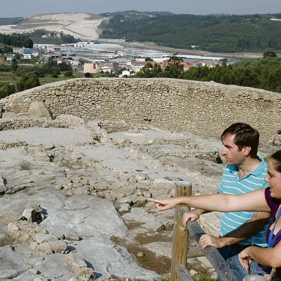 Hace 25 años | El parque arqueológico de Elviña recibirá más de 250.000 visitas al año