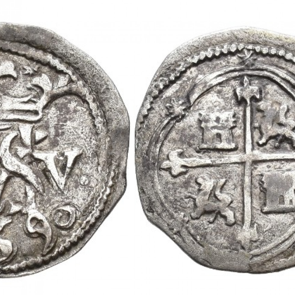 La Xunta quiere proteger dos monedas excelentes de los Reyes Católicos y medio real de Felipe II acuñados en A Coruña