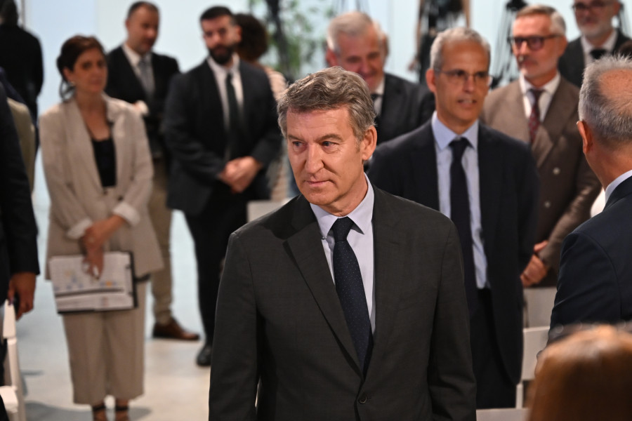 Feijóo y Abascal se reúnen en el Congreso en pleno cerco político de PP y Vox contra Sánchez