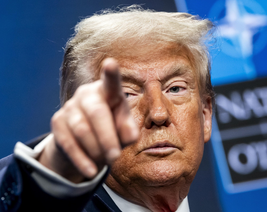 Trump amenaza a España con represalias comerciales por no comprometerse con el 5% en Defensa