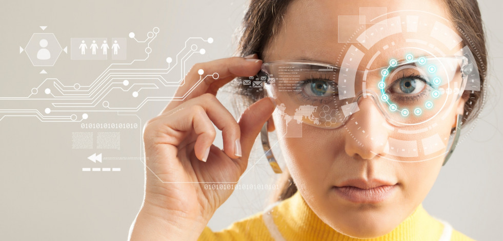 Meta redobla su apuesta por las gafas inteligentes mediante alianzas clave con gigantes de la óptica y la moda