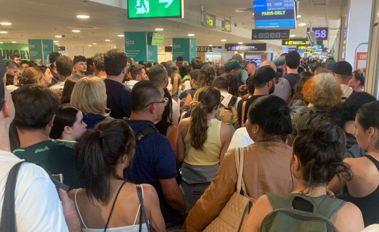 La odisea de una coruñesa para llegar a París