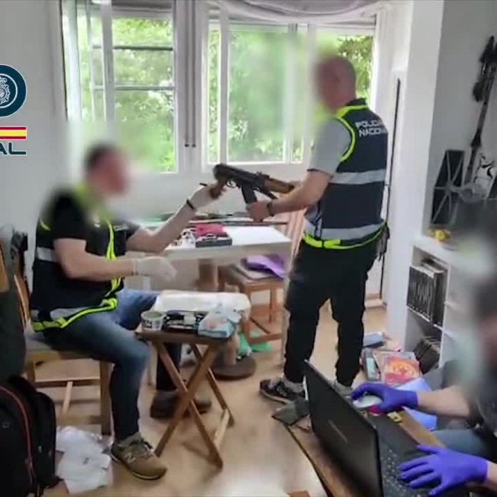 Dos detenidos en A Coruña por posesión y distribución de material de explotación sexual infantil