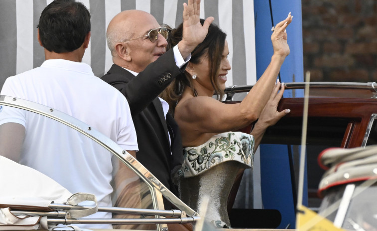 Jeff Bezos y Lauren Sánchez se dan el 