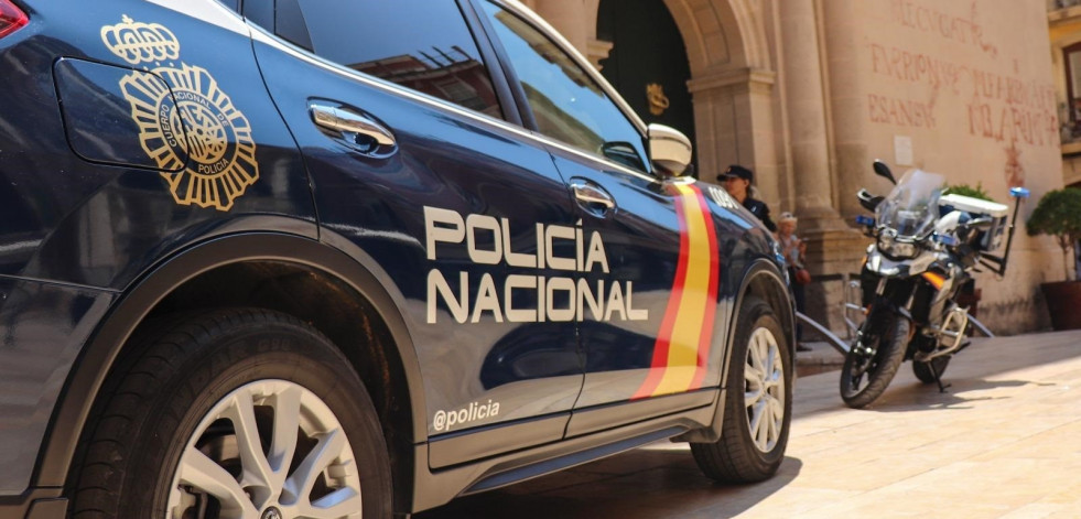 Un joven se enfrenta a 12 años de prisión por intentar asesinar a su madre con una pala en 2023 en Muros
