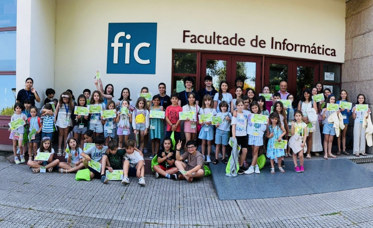 La UDC clausura con éxito el primer turno del campamento tecnológico de la Cátedra ALDABA-WIB