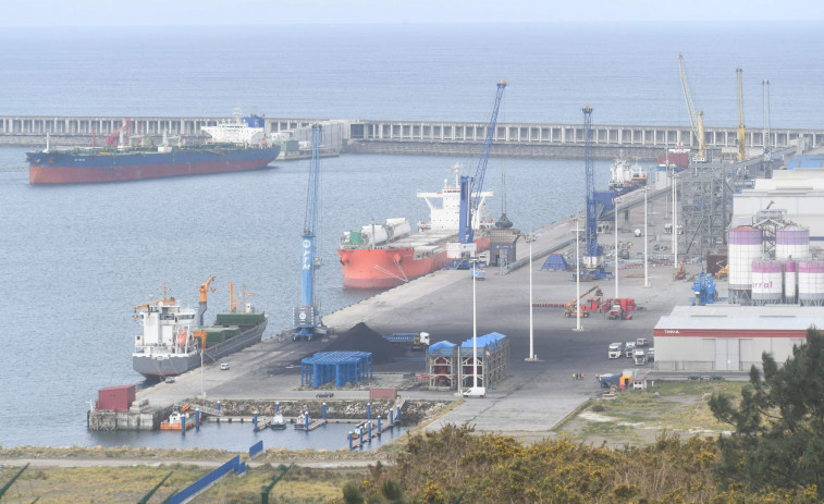 El Puerto Exterior de A Coruña supera ya los 35 millones de toneladas de mercancías