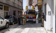 Los Bomberos de A Coruña extinguen un incendio en la calle Marconi