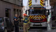 Los Bomberos de A Coruña sofocan un incendio en un garaje de San Roque de Afuera